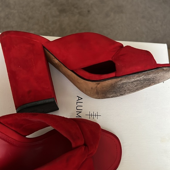 Title: ALUMNAE Style 356 Block Heel Mules in Rosso Red Camoscio - Picture 5 of 6